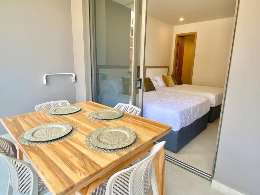 Morros Zoe - Beautiful On Manzanillo * Cartagena